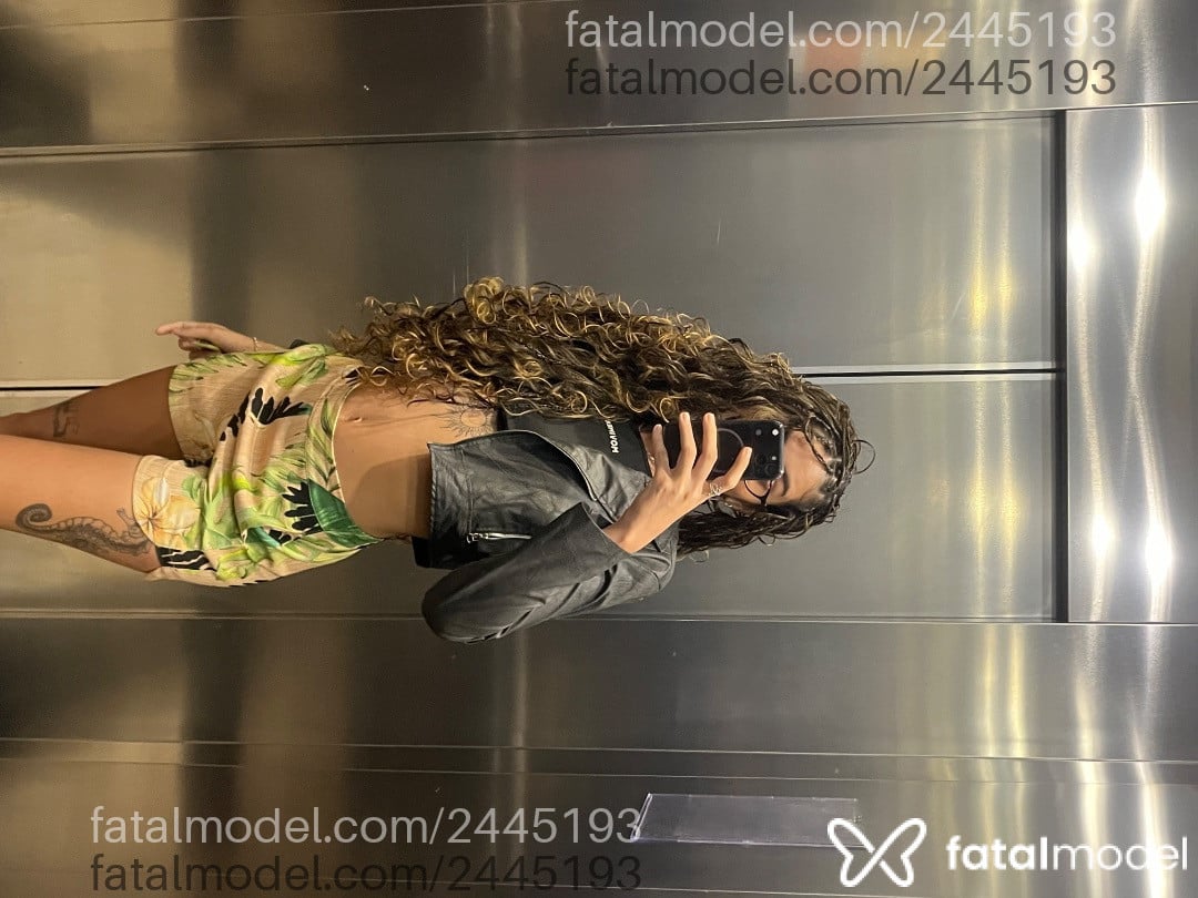Acompanhante mulher morena (o) de olhos castanhos em Macaé - Liana