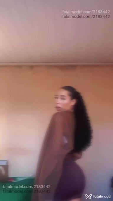 Acompanhante mulher trans morena (o) de olhos pretos em Luís Eduardo Magalhães Acompanhante mulher trans morena (o) de olhos pretos em Luís Eduardo Magalhães - Ary Martins