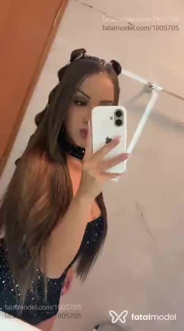 Acompanhante mulher loira (o) de olhos castanhos em Brasília - Flor Isa