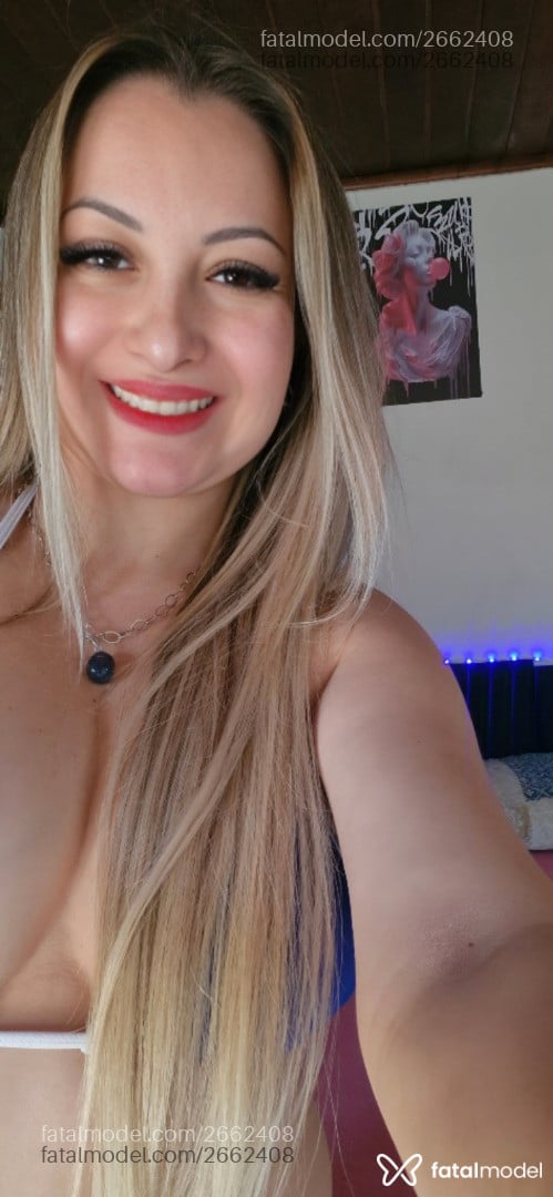 Acompanhante mulher loira (o) de olhos castanhos em Curitiba Acompanhante mulher loira (o) de olhos castanhos em Curitiba - Bruna Navarro
