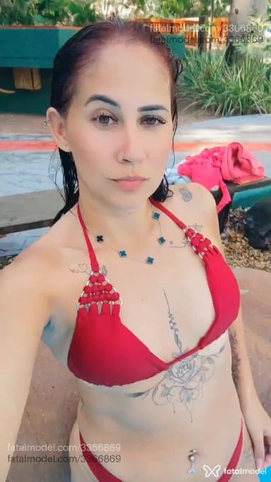 Acompanhante mulher morena (o) de olhos castanhos - Alyra
