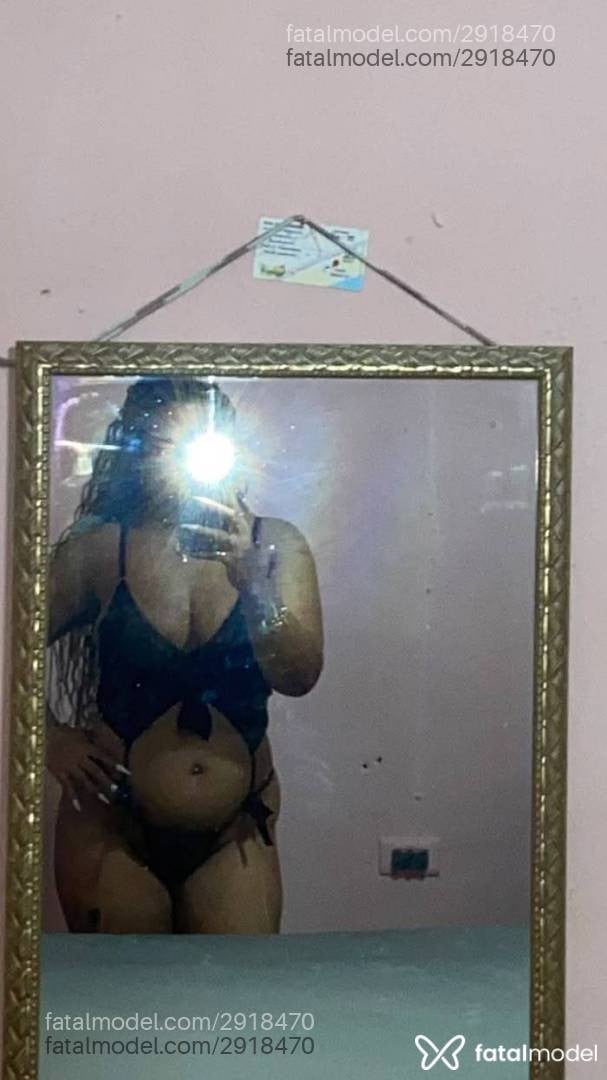 Acompanhante mulher com cabelo castanho de olhos mel - Ray Costa