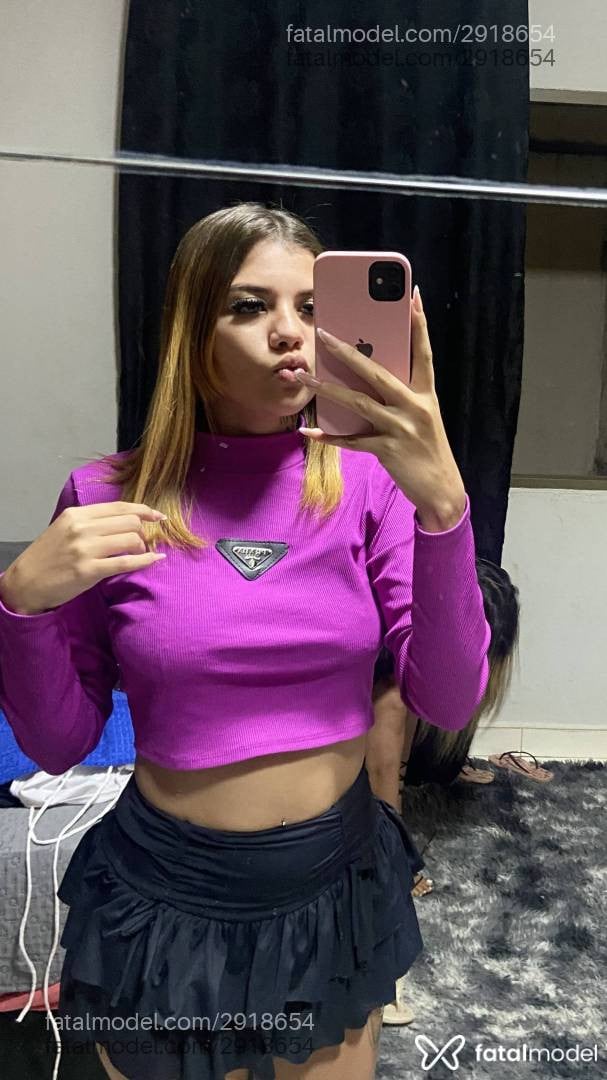 Acompanhante mulher loira (o) de olhos azuis - Rayssa