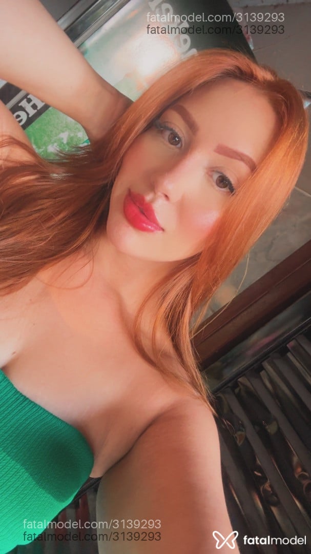 Acompanhante mulher ruiva (o) de olhos mel em Jussara Acompanhante mulher ruiva (o) de olhos mel em Jussara - Ariel Ferrari