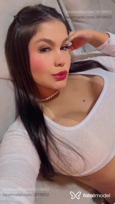 Acompanhante mulher morena (o) de olhos castanhos - Giovana Acompanhante mulher morena (o) de olhos castanhos - Giovana
