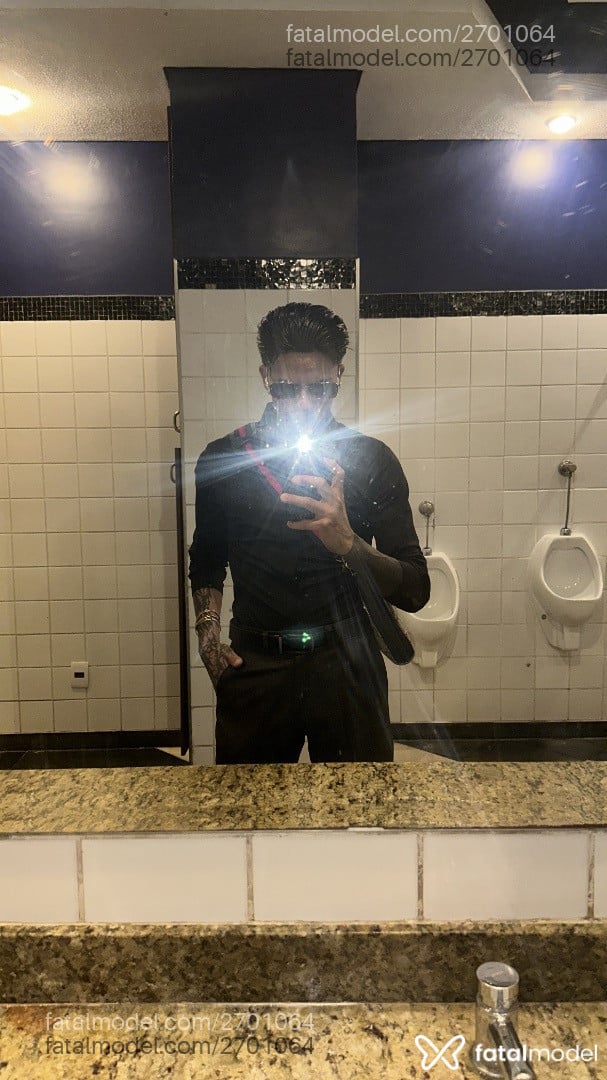 Acompanhante homem com cabelo castanho de olhos castanhos - Gabriel Arthuro Acompanhante homem com cabelo castanho de olhos castanhos - Gabriel Arthuro