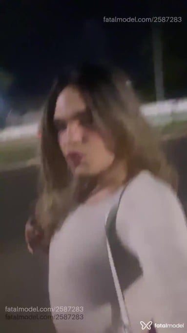 Acompanhante mulher trans com cabelo castanho de olhos castanhos em Brasília - Kelly Santos