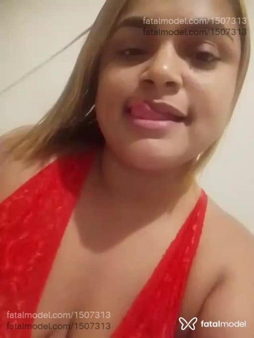 Acompanhante mulher loira (o) de olhos castanhos em Bom Jesus do Itabapoana - Suelen