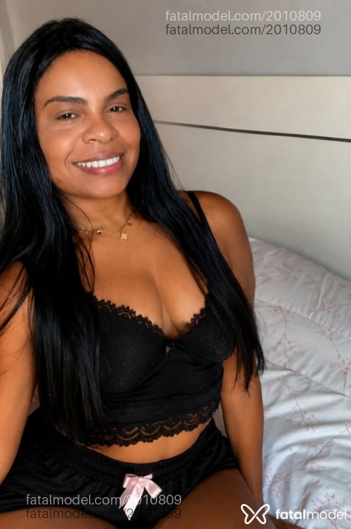 Acompanhante mulher morena (o) de olhos castanhos em Porto Alegre - Luamorenay