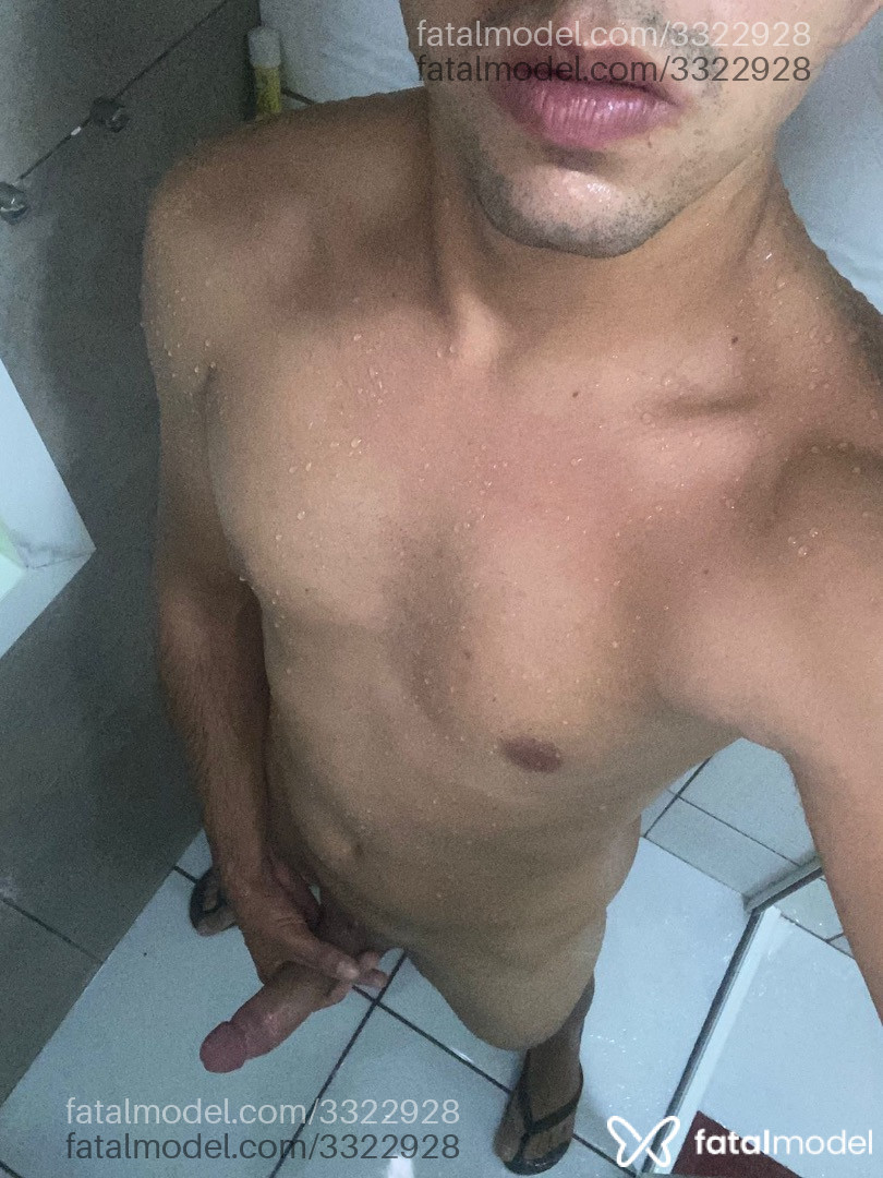Acompanhante homem morena (o) de olhos castanhos em Resende - Carlos