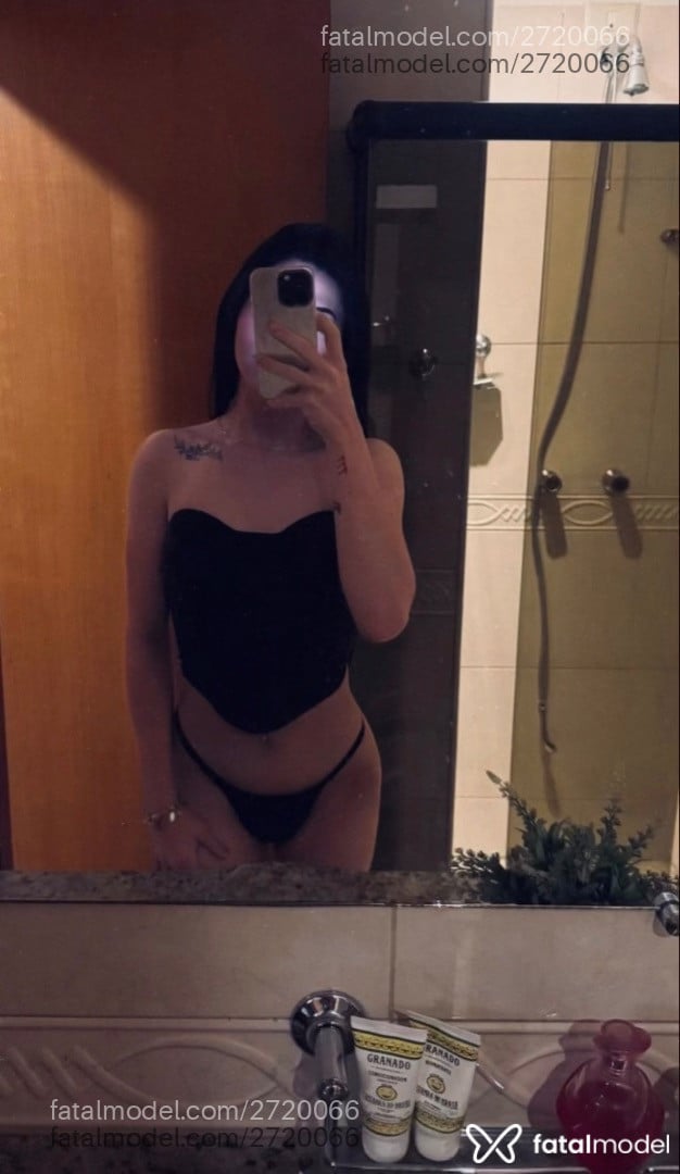 Acompanhante mulher trans com cabelo castanho de olhos castanhos em Ribeirão das Neves - Mirella Santos
