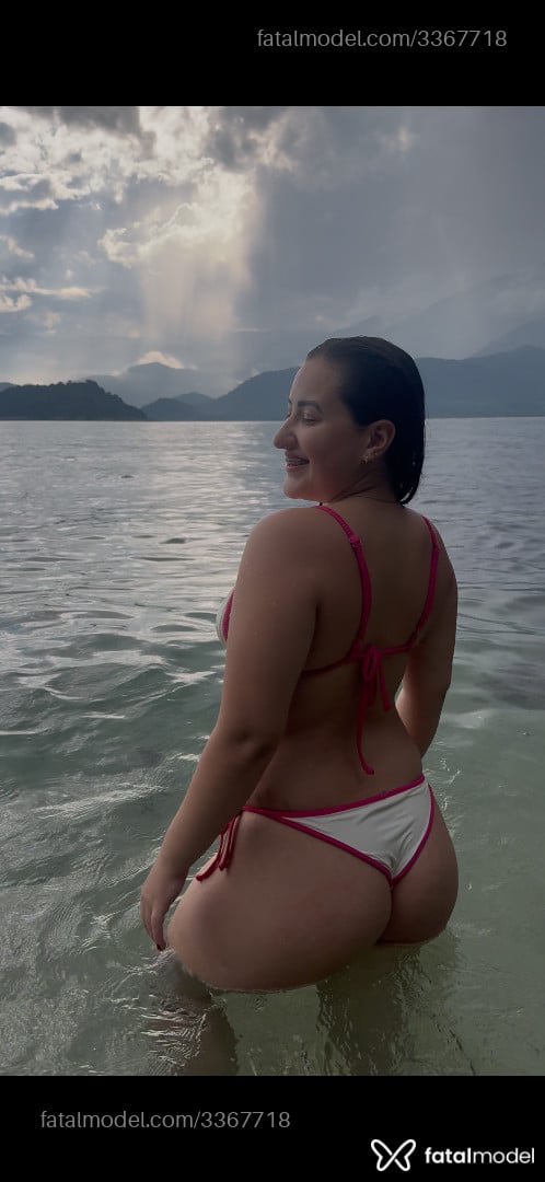 Acompanhante mulher com cabelo castanho de olhos castanhos em Guaratinguetá Acompanhante mulher com cabelo castanho de olhos castanhos em Guaratinguetá - Maria Clara