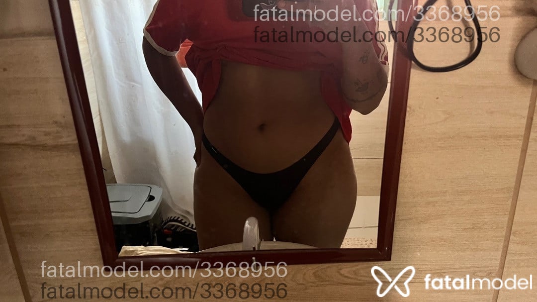 Acompanhante mulher com cabelo castanho de olhos castanhos em Pelotas - Julia