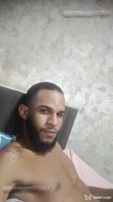 Acompanhante homem morena (o) de olhos mel - Jhon Rocha Acompanhante homem morena (o) de olhos mel - Jhon Rocha