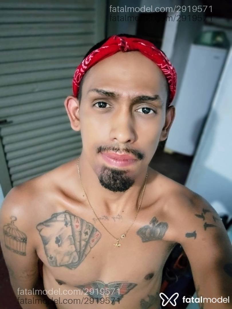 Acompanhante homem com cabelo castanho de olhos castanhos em Goiânia - Bryan