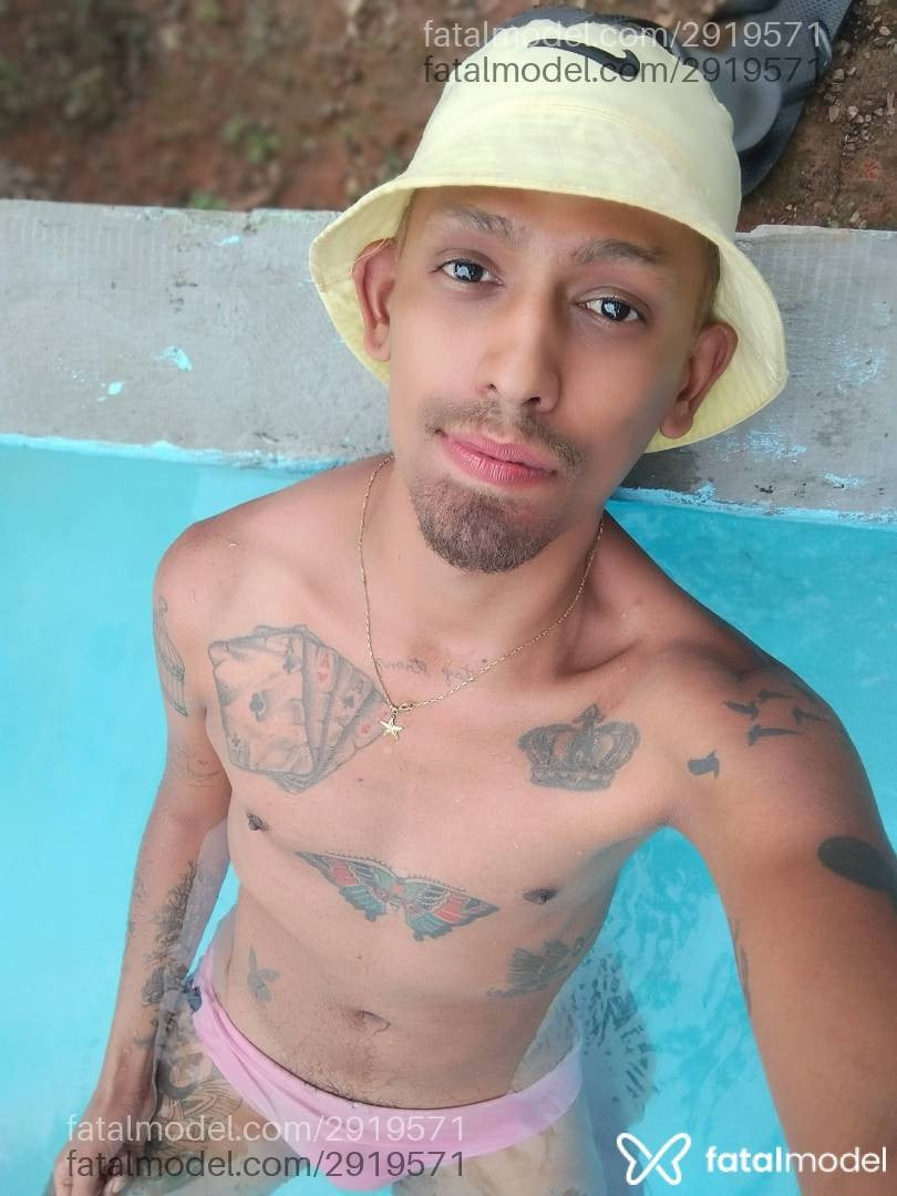 Acompanhante homem com cabelo castanho de olhos castanhos em Goiânia - Bryan
