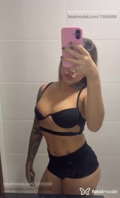 Acompanhante mulher loira (o) de olhos azuis em Volta Redonda Acompanhante mulher loira (o) de olhos azuis em Volta Redonda - Thays Oliveira