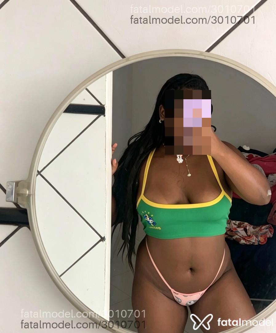 Acompanhante mulher com cabelo castanho de olhos castanhos em Itaocara - Júlia