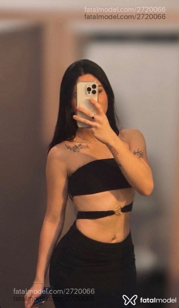 Acompanhante mulher trans com cabelo castanho de olhos castanhos em Ribeirão das Neves Acompanhante mulher trans com cabelo castanho de olhos castanhos em Ribeirão das Neves - Mirella Santos
