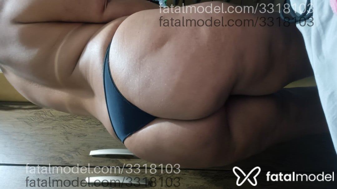 Acompanhante mulher morena (o) de olhos pretos - Kelly Morena Acompanhante mulher morena (o) de olhos pretos - Kelly Morena