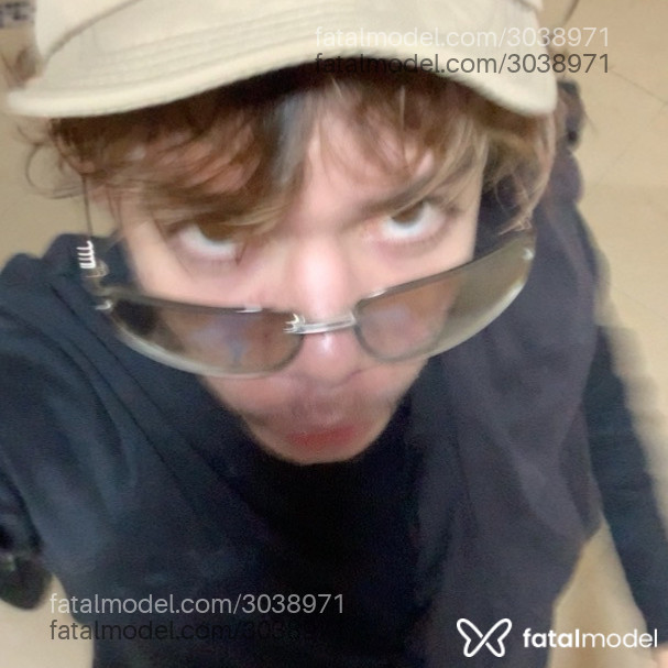 Acompanhante homem loira (o) de olhos mel em Virtual - Felipe Bugarty