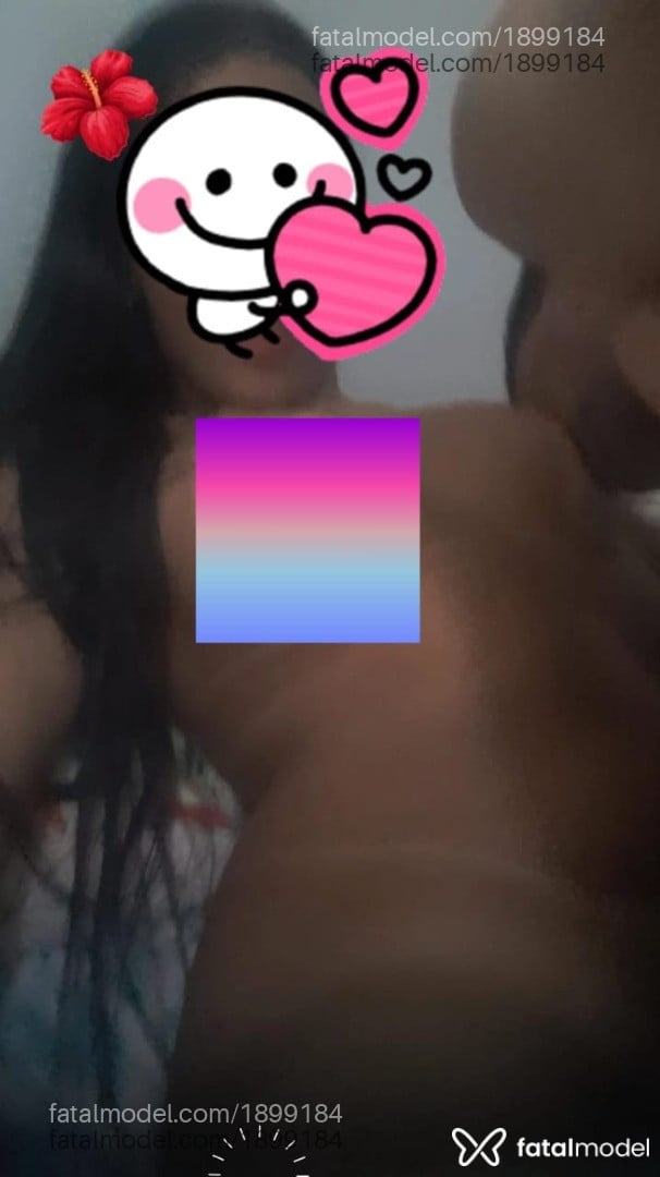 Acompanhante mulher trans com cabelo castanho de olhos mel em Brumado - Rayka
