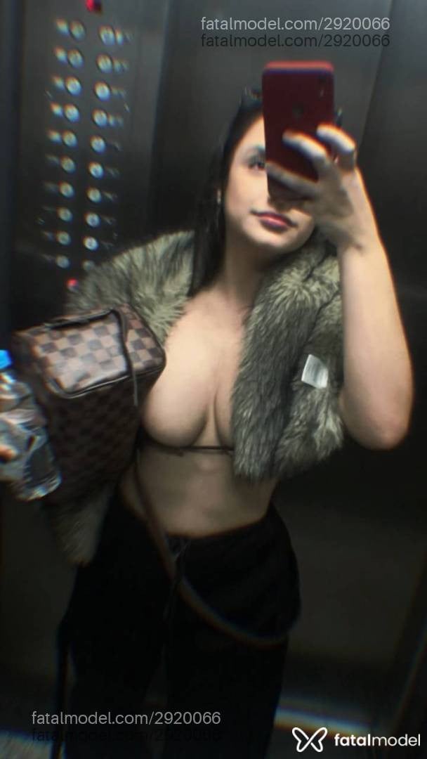 Acompanhante mulher com cabelo castanho de olhos castanhos - Zahra