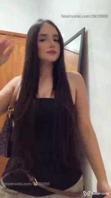 Acompanhante mulher com cabelo castanho de olhos castanhos em São José dos Campos - Zahra