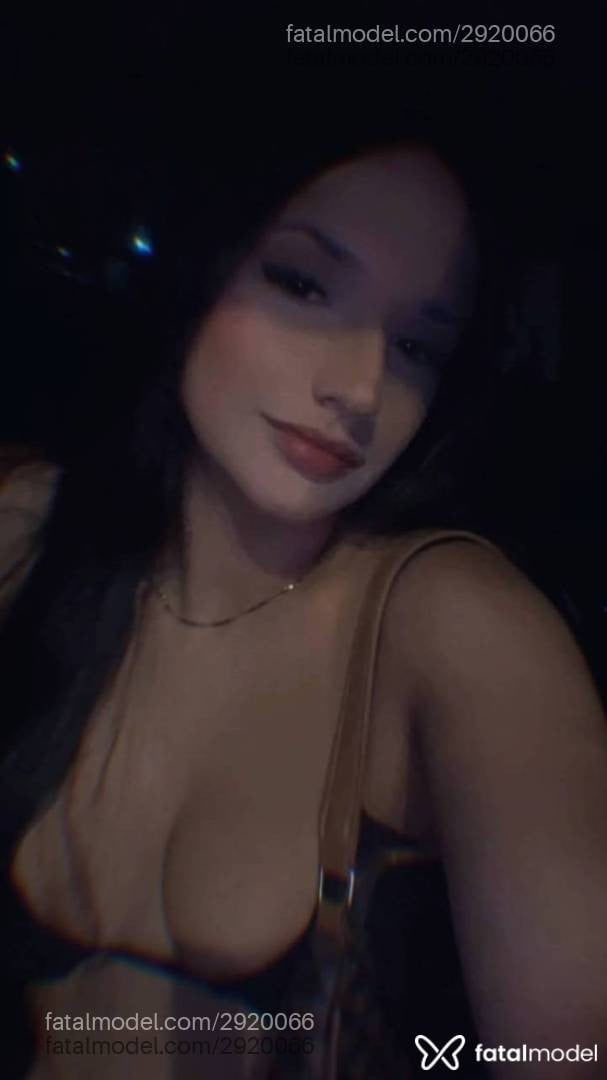 Acompanhante mulher com cabelo castanho de olhos castanhos em São José dos Campos - Zahra