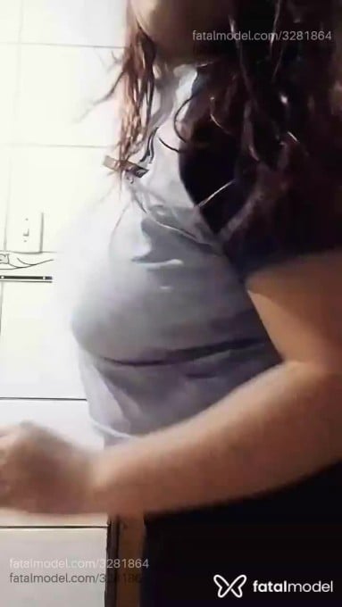 Acompanhante mulher ruiva (o) de olhos castanhos em Virtual Acompanhante mulher ruiva (o) de olhos castanhos em Virtual - Ellen