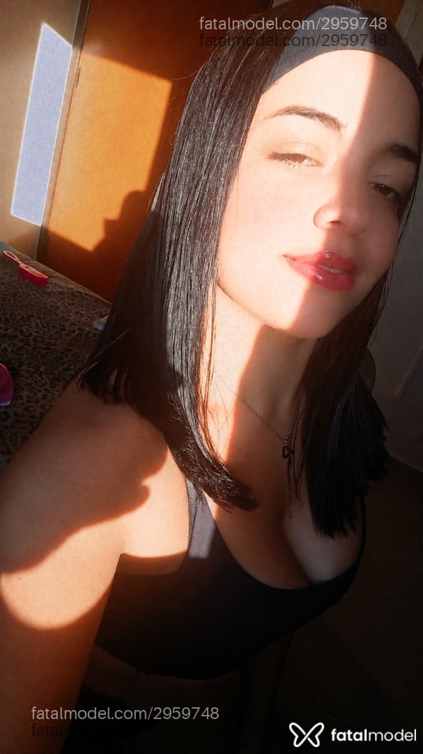 Acompanhante mulher morena (o) de olhos castanhos em São Carlos - Kimberlly
