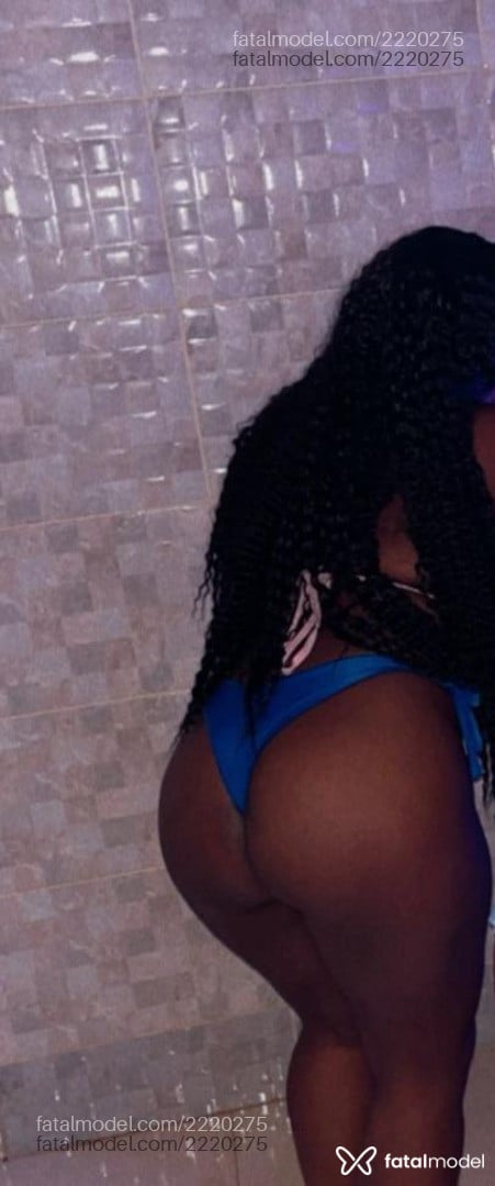 Acompanhante mulher com cabelo castanho de olhos pretos em Uberlândia Acompanhante mulher com cabelo castanho de olhos pretos em Uberlândia - Isabelinha Silva