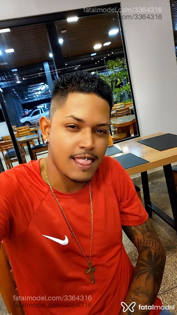 Acompanhante homem morena (o) de olhos pretos em Porto Velho - Reyzinho
