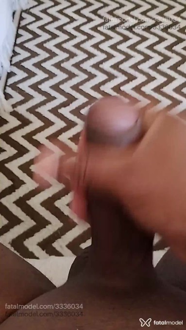 Acompanhante homem com cabelo grisalho de olhos pretos - MORENOVISK Acompanhante homem com cabelo grisalho de olhos pretos - MORENOVISK