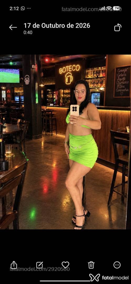 Acompanhante mulher morena (o) de olhos castanhos - Alicia