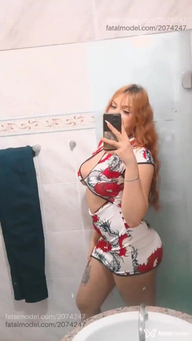 Acompanhante mulher trans ruiva (o) de olhos mel em Betim - Helena