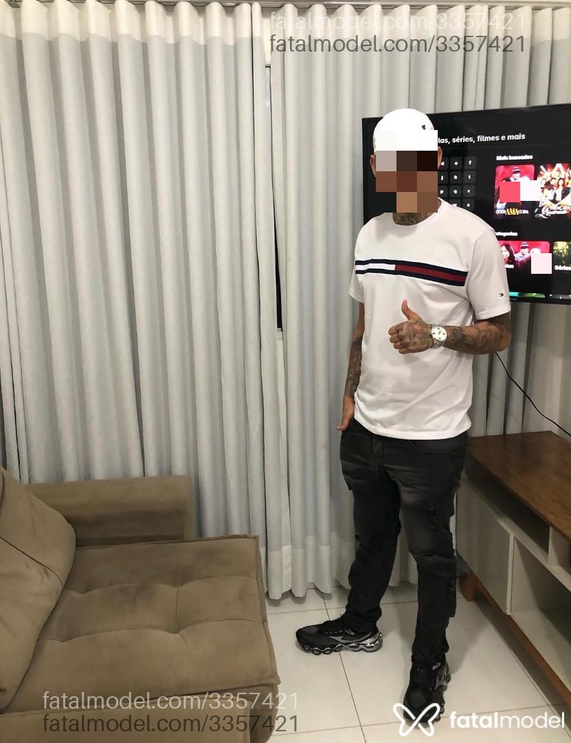 Acompanhante homem com cabelo castanho de olhos castanhos em Três Lagoas - Guilherme Santos