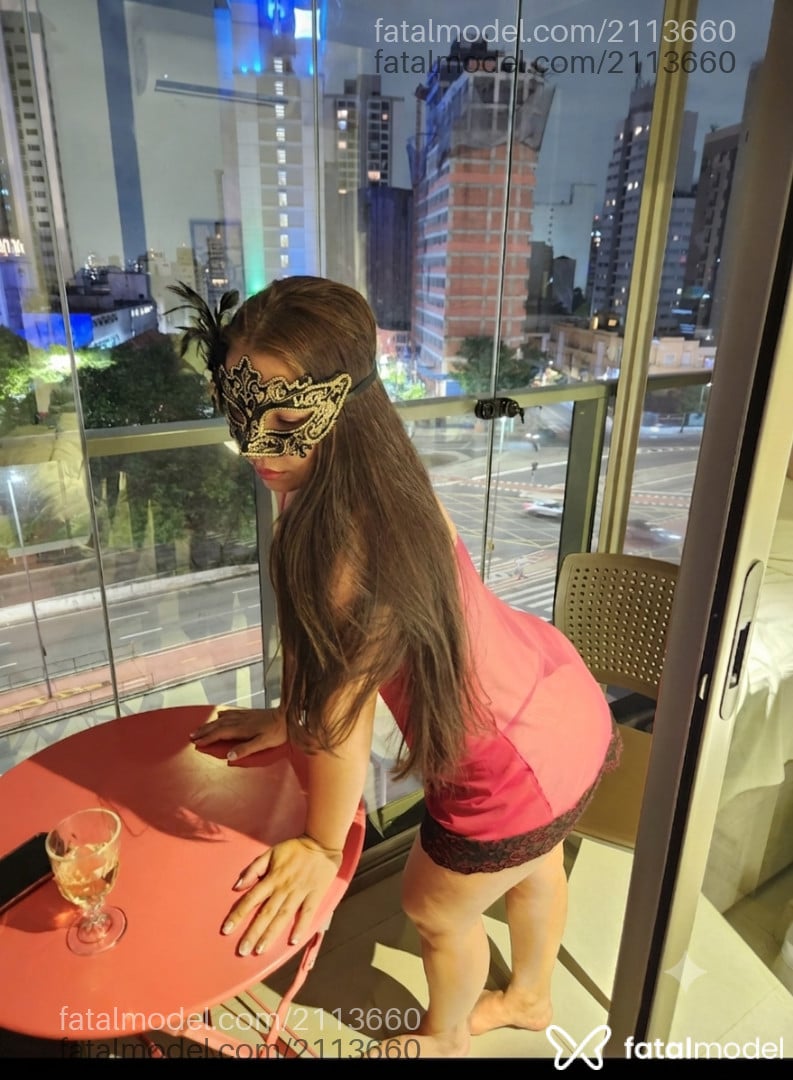 Acompanhante mulher ruiva (o) de olhos castanhos em São Paulo Acompanhante mulher ruiva (o) de olhos castanhos em São Paulo - Cris