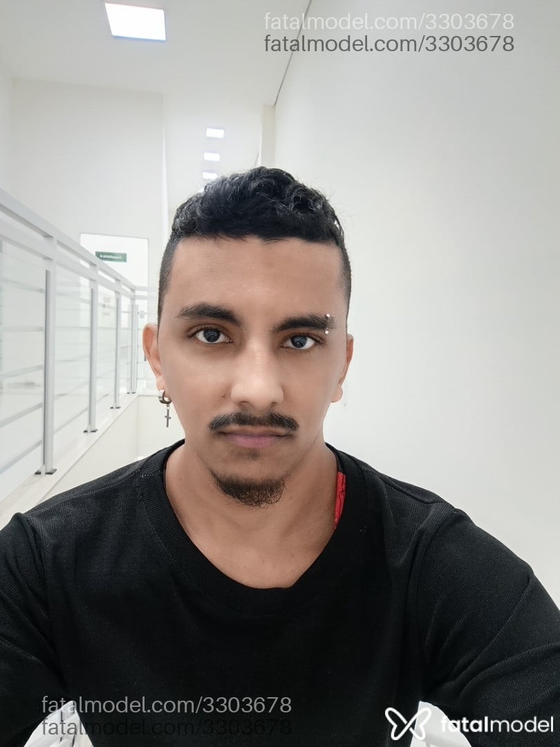 Acompanhante homem morena (o) de olhos pretos em Formiga - TICK