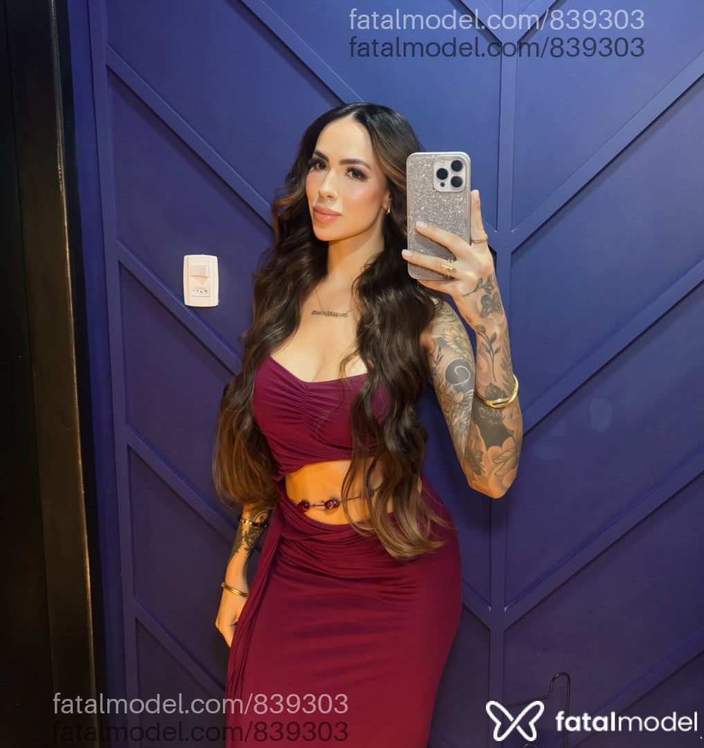 Acompanhante mulher morena (o) de olhos castanhos - Amanda
