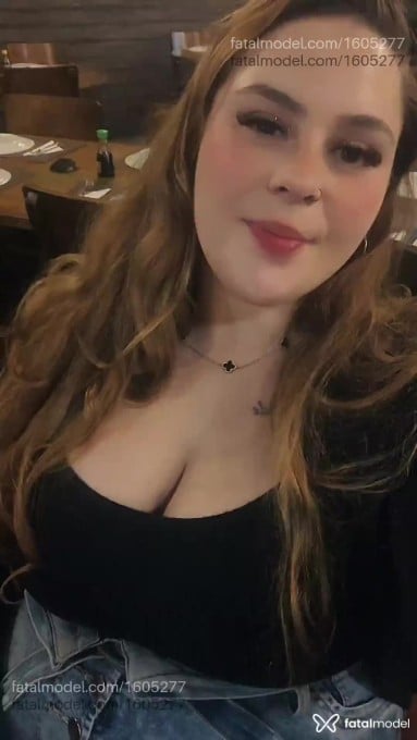 Acompanhante mulher com cabelo castanho de olhos castanhos em Camboriú - Dudinhaa