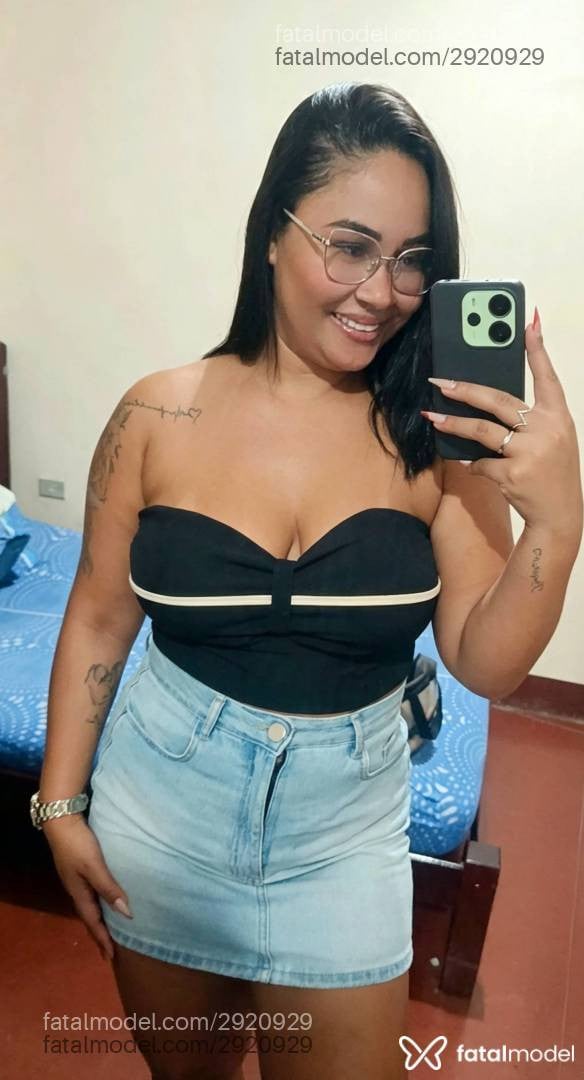 Acompanhante mulher morena (o) de olhos castanhos - Rafaela Gabriela