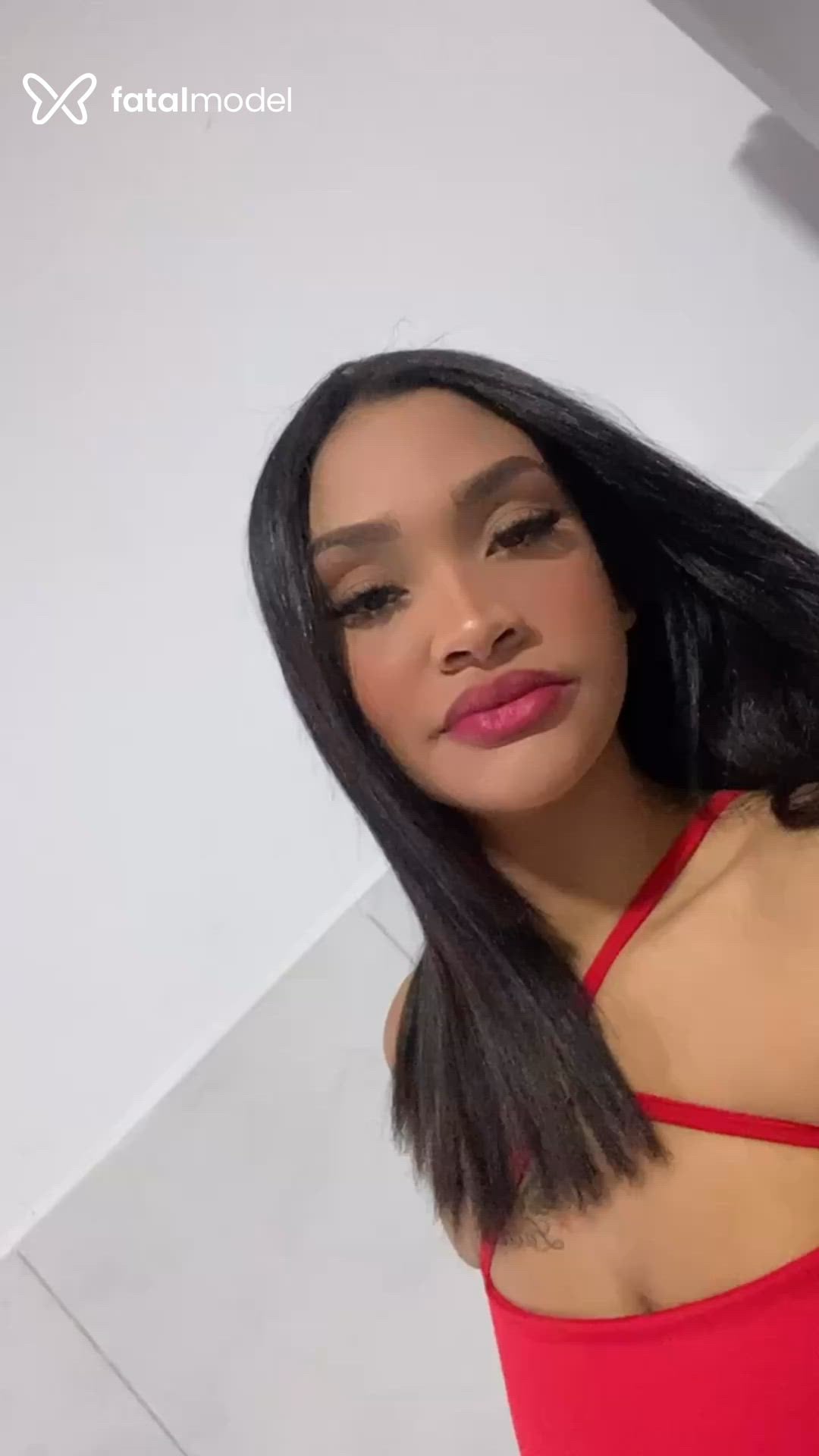 Acompanhante mulher morena (o) de olhos castanhos - Eloa