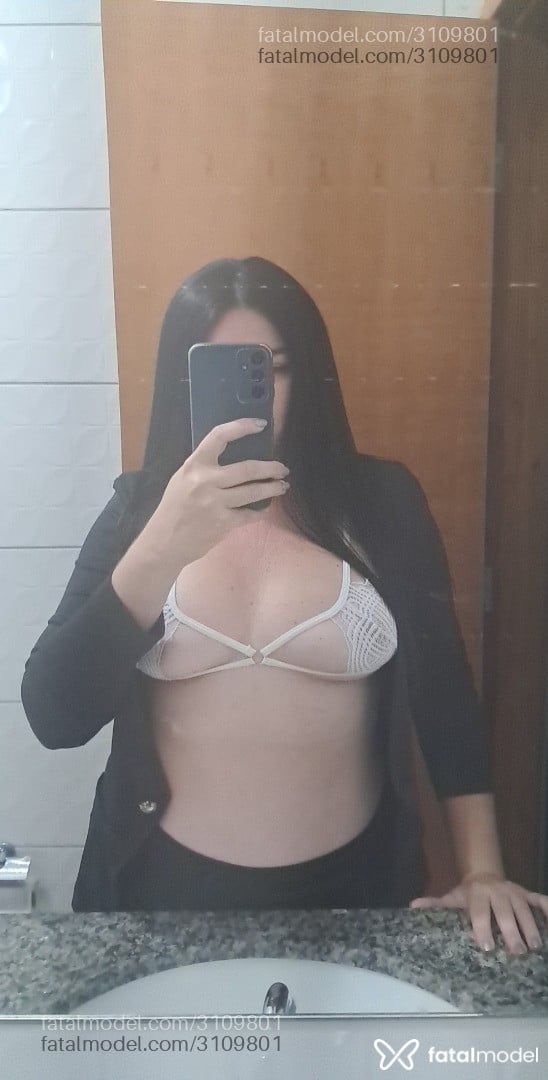 Acompanhante mulher morena (o) de olhos pretos em Monte Carmelo Acompanhante mulher morena (o) de olhos pretos em Monte Carmelo - Priscila
