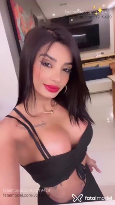 Acompanhante mulher morena (o) de olhos castanhos em Água Boa - Moreninhalopes