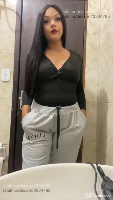 Acompanhante mulher trans morena (o) de olhos pretos em Lucas do Rio Verde Acompanhante mulher trans morena (o) de olhos pretos em Lucas do Rio Verde - Emily Matozzo