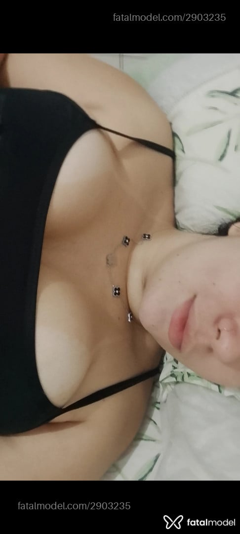Acompanhante mulher morena (o) de olhos castanhos em Campina Grande - Letícia