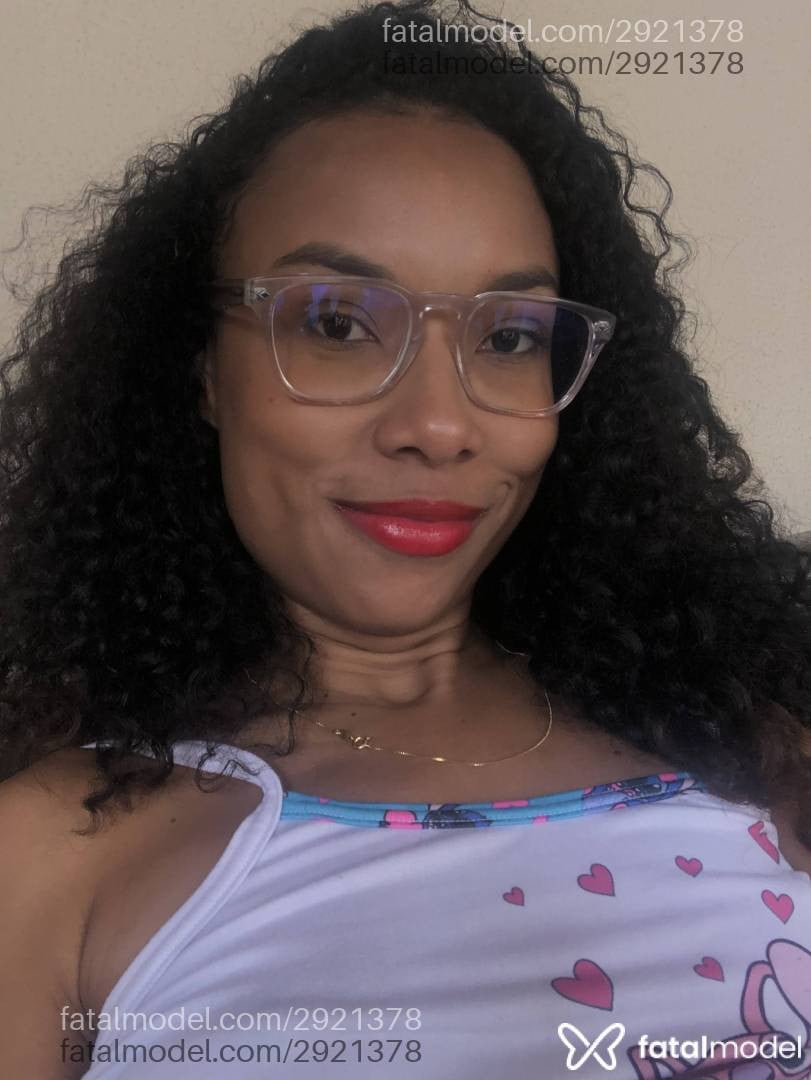 Acompanhante mulher morena (o) de olhos pretos em Caldas Novas - Luana