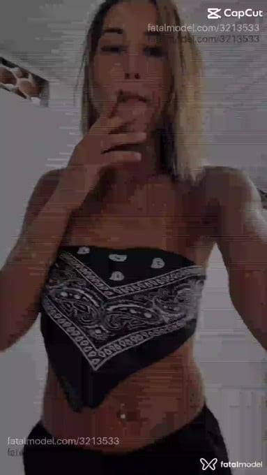 Acompanhante mulher loira (o) de olhos castanhos - Loirabh