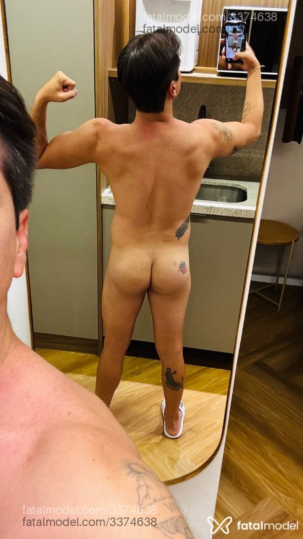 Acompanhante homem com cabelo castanho de olhos castanhos em Maringá - Leandro